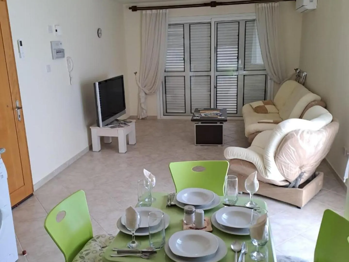 Beautiful 1-Bed House Apartment Aglantzia Cyprus